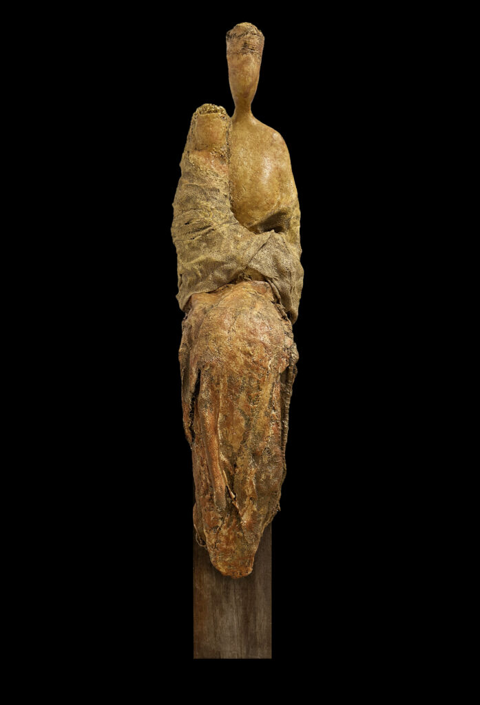 Hilke Turré, "Maternity"2020 Ton – Jute Höhe 160 cm